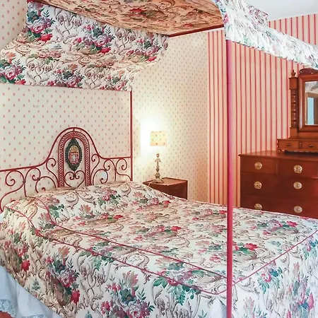 Sleeps 17 Wifi